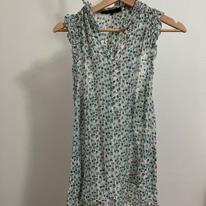 Bcbg cute sleeveless top